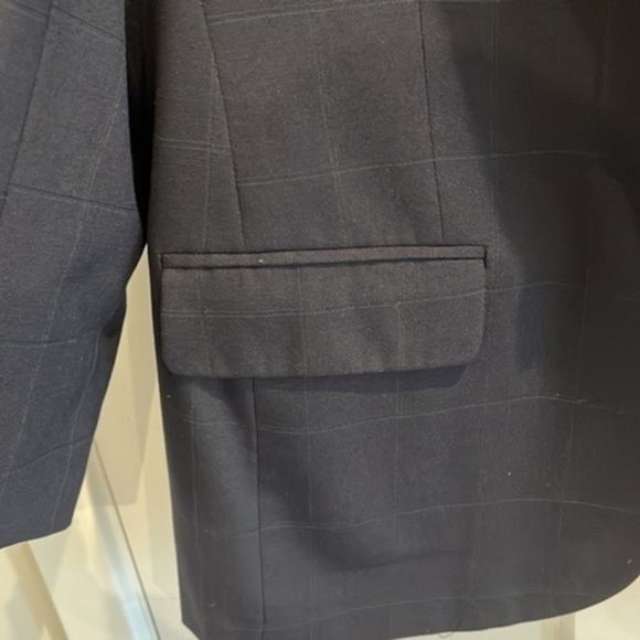 Halston 2 Button Wool Blazer - Picture 6 of 7